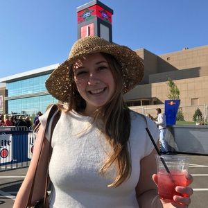 Meet your Posher, Cameron